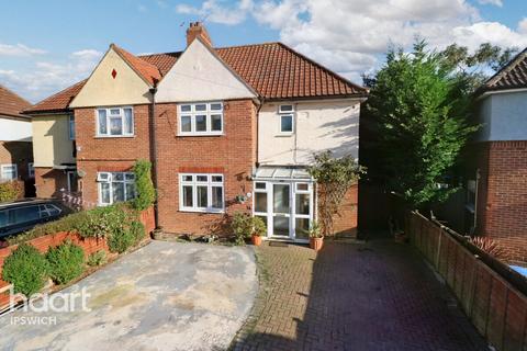 34 Thackeray Road, Ipswich, IP1 6JA