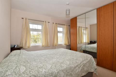 Henhurst Cottage Henhurst Road, Cobham, Gravesend, DA12 3AW