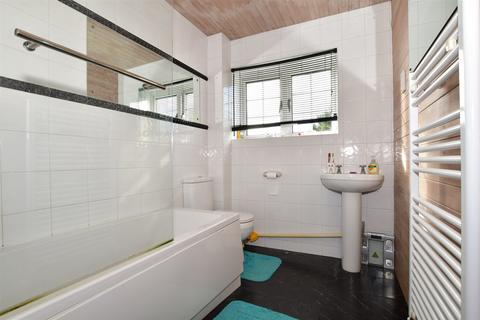 Henhurst Cottage Henhurst Road, Cobham, Gravesend, DA12 3AW