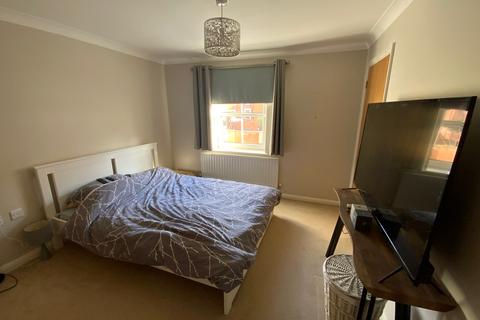 26 Crofton Square, Sherfield On Loddon, Hook, RG27 0SX