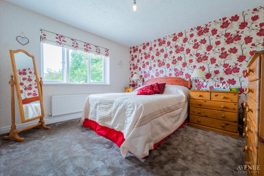 Moorcroft Gardens,Redditch,B97 5WG 4 bed detached house £425,000