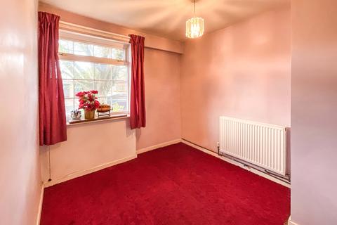 3 Bute Close, Willenhall, WV12 4RW