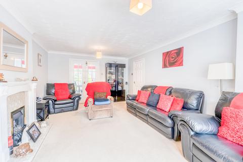 4 bedroom detached house for sale - Penryn Close,South Normanton,Alfreton,DE55 2FN