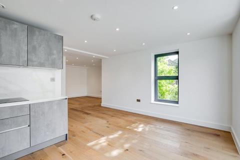 3 bedroom flat for sale - Marquis Court, Marquis Road, Camden, London, NW1