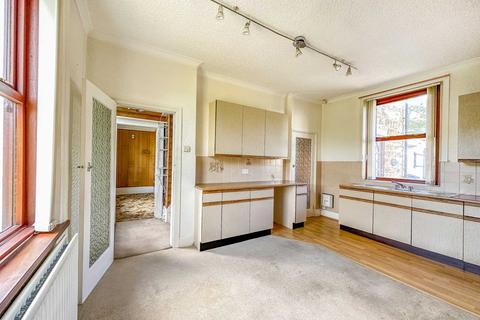 4 bedroom detached house for sale - Woodview, Leeds Road, Batley