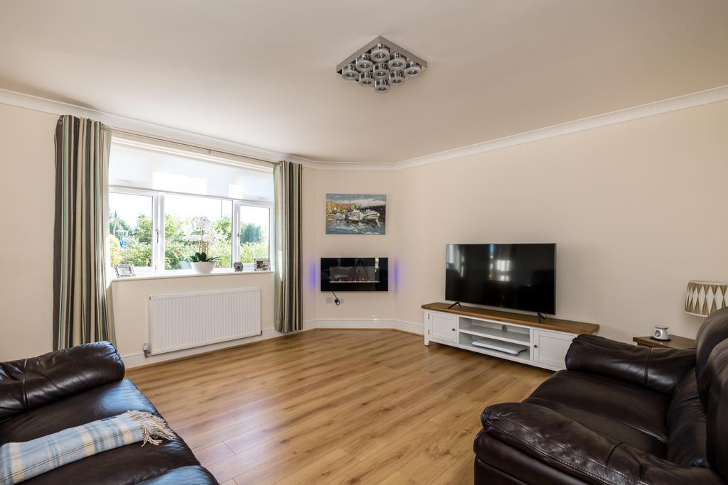 Carr Mill Road, St Helens, WA11 3 bed detached house £299,950