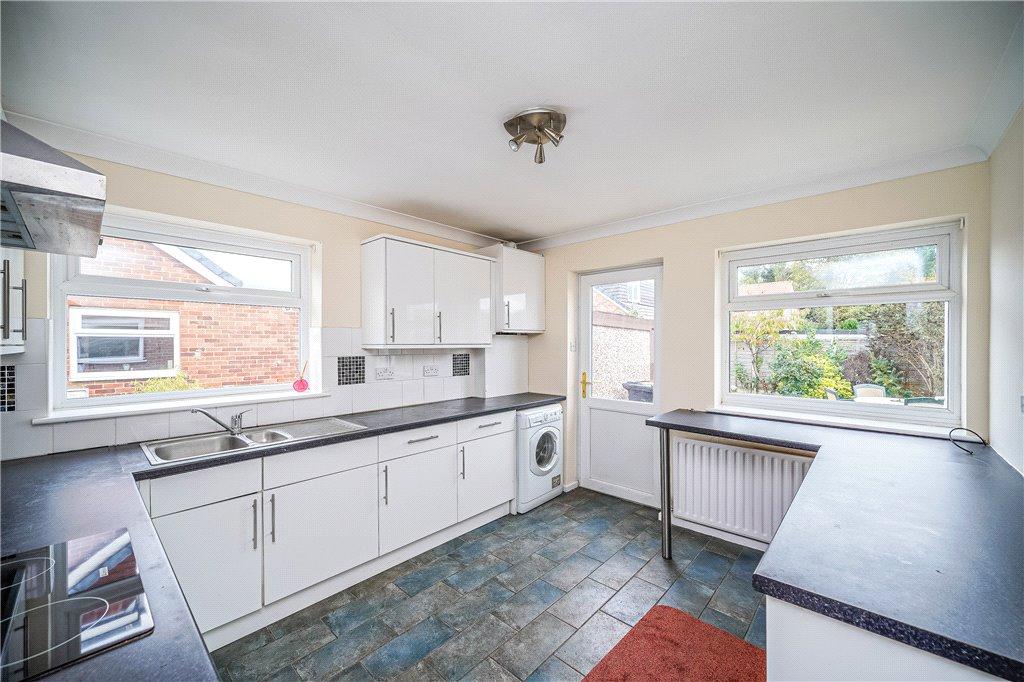 Prince Rupert Drive, Tockwith, York... 3 bed bungalow £900 pcm (£208 pw)