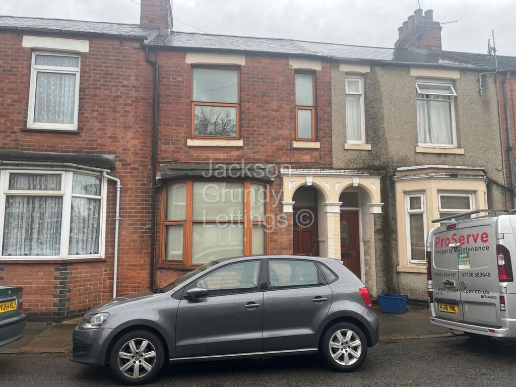 Raymond Road, St James, Northampton... 3 bed terraced house £900 pcm