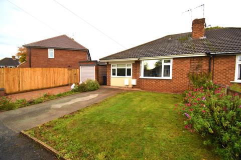 2 bedroom bungalow to rent, Cameron Close, Leamington Spa, Warwickshire, CV32