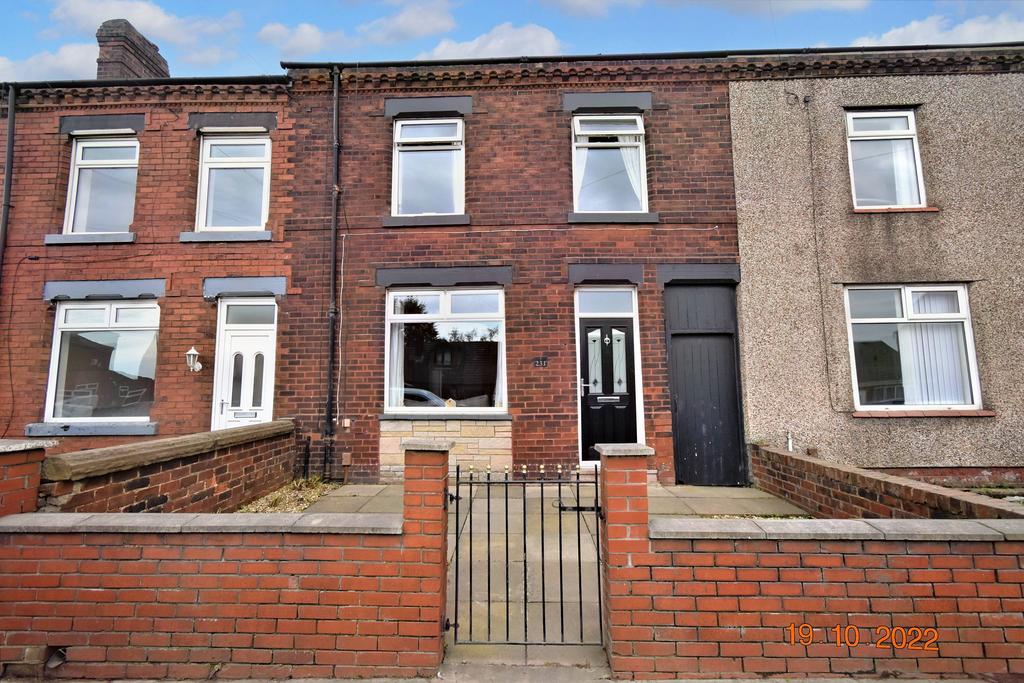 Lily Lane, Bamfurlong WN2 3 bed terraced house £135,000