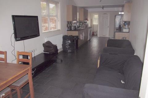 6 bedroom terraced house to rent, College Road, Reading RG6