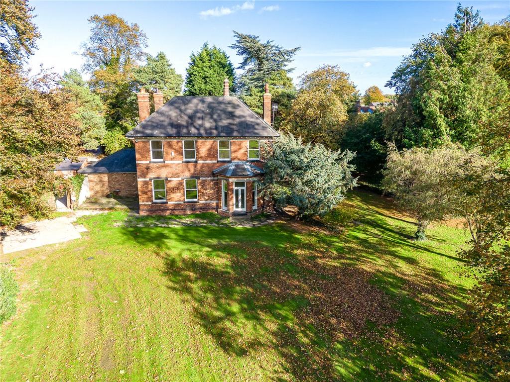 Rythergate, Cawood, Selby, North Yorkshire, YO8 5 bed detached house