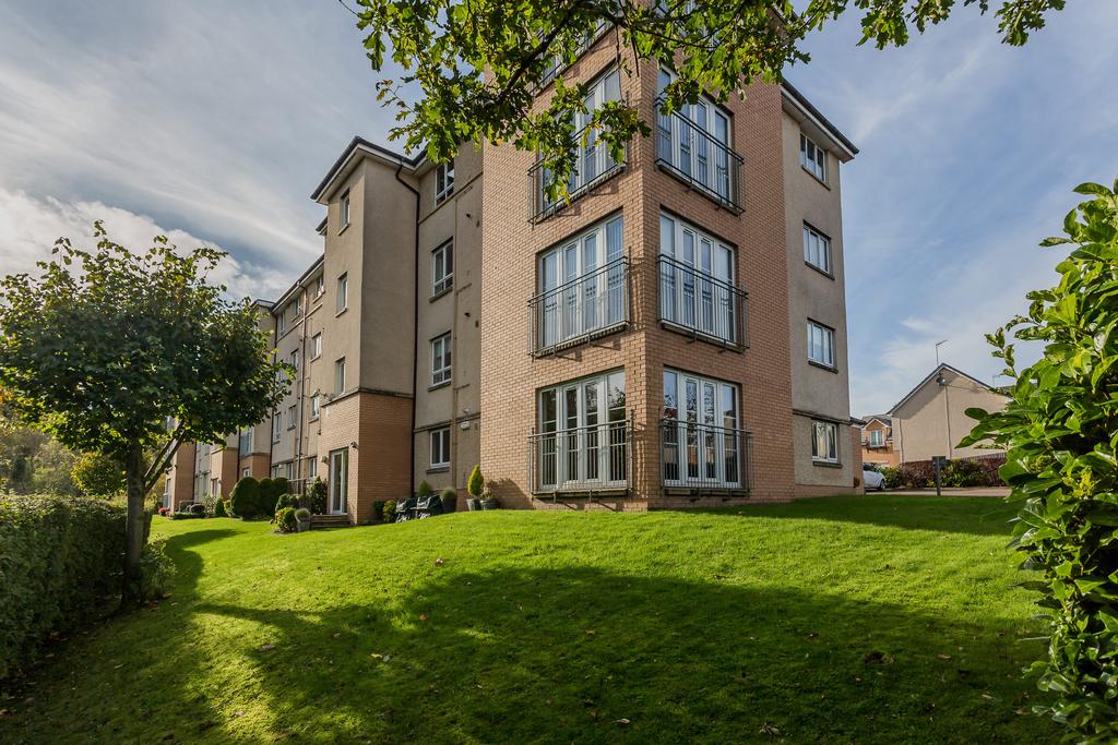 0/1 27 Loch Place, Bridge Of Weir... 3 bed ground floor flat £165,000