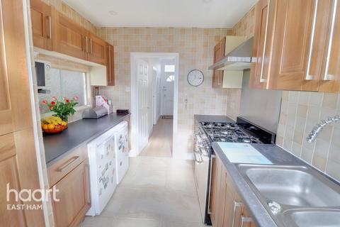 98 Flanders Road, London, E6 6BN