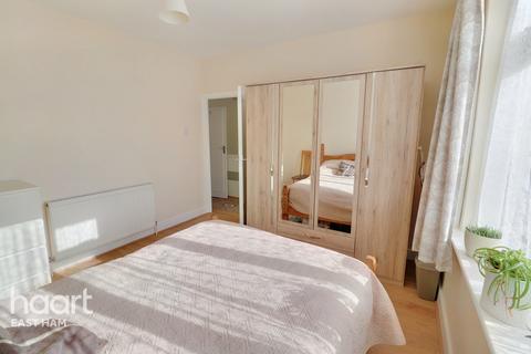98 Flanders Road, London, E6 6BN