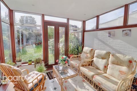 98 Flanders Road, London, E6 6BN