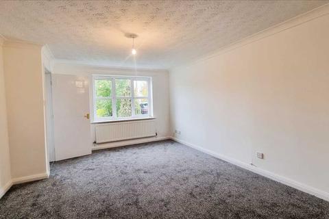 3 bedroom semi-detached house for sale - Fairoak Close, Winsford