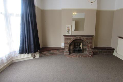 4 bedroom terraced house to rent - Kinfauns Road, Ilford, Ilford, IG3 9QL