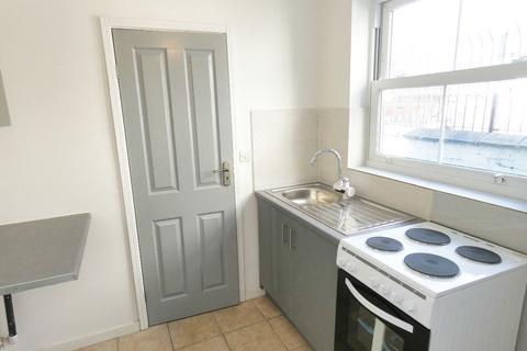 1 bedroom flat to rent, Studio Flat Victoria Road, Stoke-on-Trent, ST42JX