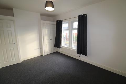 2 bedroom terraced house to rent, Rothersthorpe Road, Northampton NN4