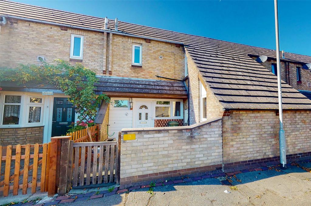 Maydells Basildn Moretons, Chalvedon, Basildon, Essex... 3 bed terraced house - £285,000