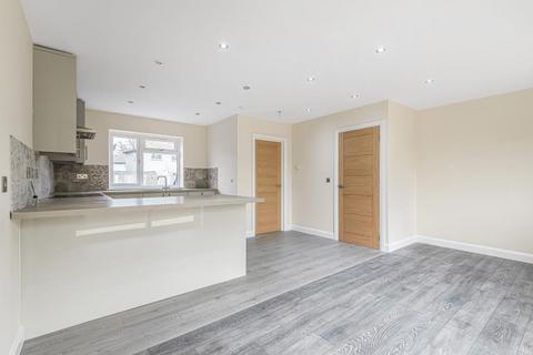 1a Broad Oak, Sunbury-on-thames, TW16 7RQ