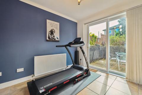 155 Farne Drive, Glasgow, G44 5DN