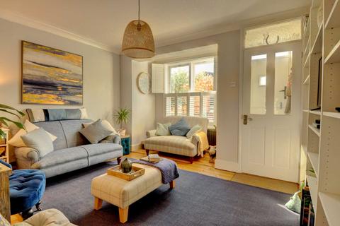 121 Harpsden Road, Henley-on-thames, RG9 1ED