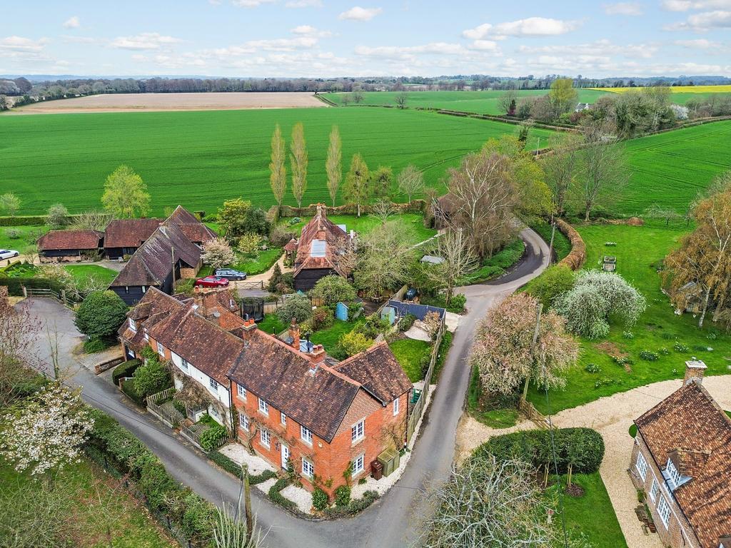 ASHTON LANE, WALTHAM 3 bed cottage for sale £599,950