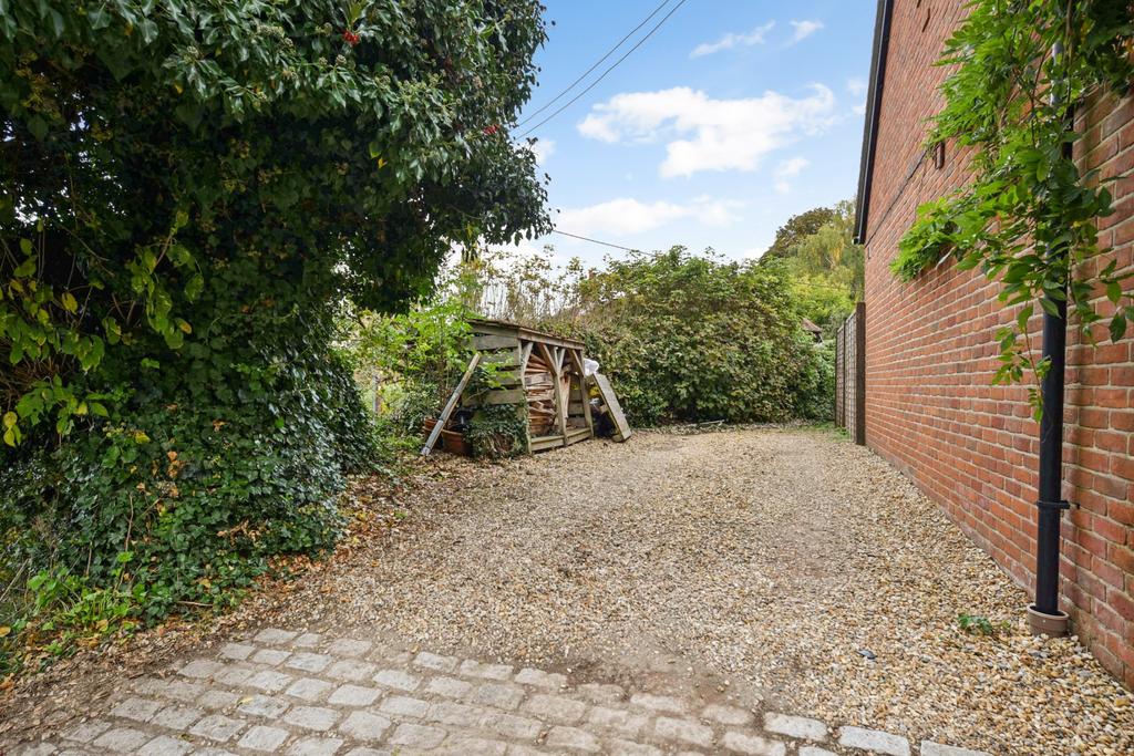 Driveway/Parking