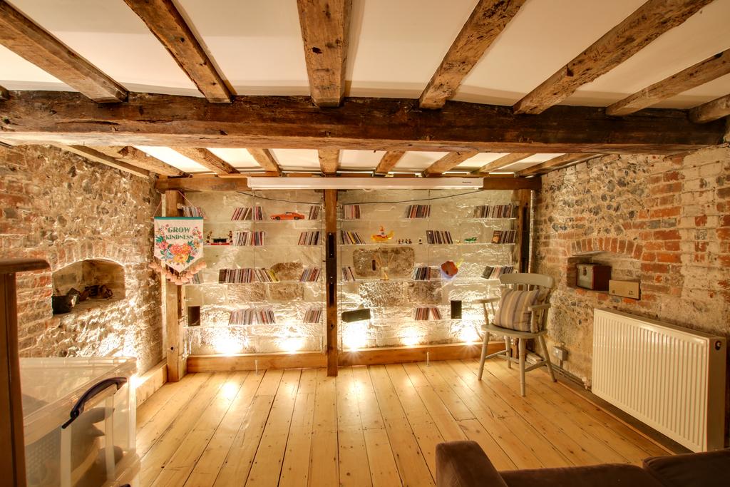 Cellar/Snug