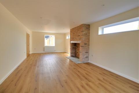 1a Redhills, Broad Town, Swindon, SN4 7RD