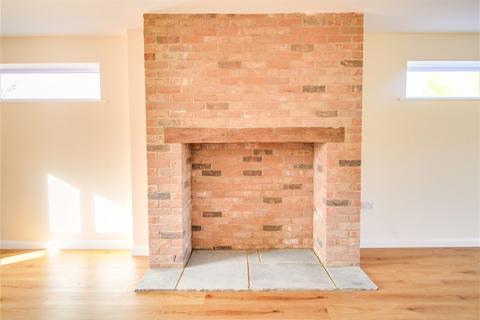 1a Redhills, Broad Town, Swindon, SN4 7RD