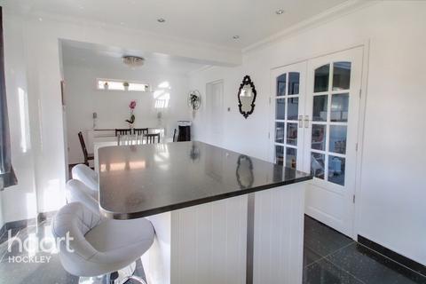47 Burnham Road, Hullbridge, Hockley, SS5 6BG