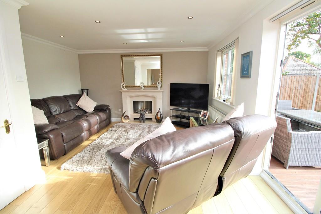 Eastwood Drive, Highwoods CO4 9EB 4 bed detached house for sale £595,000