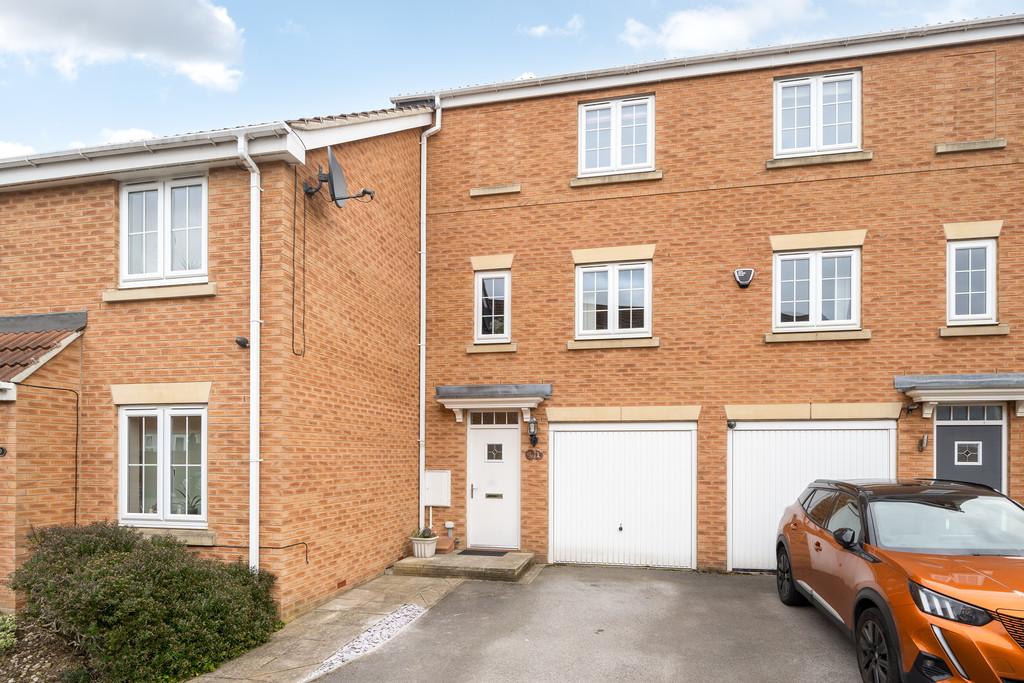 Kings Park, Birstall 3 bed townhouse for sale £199,950