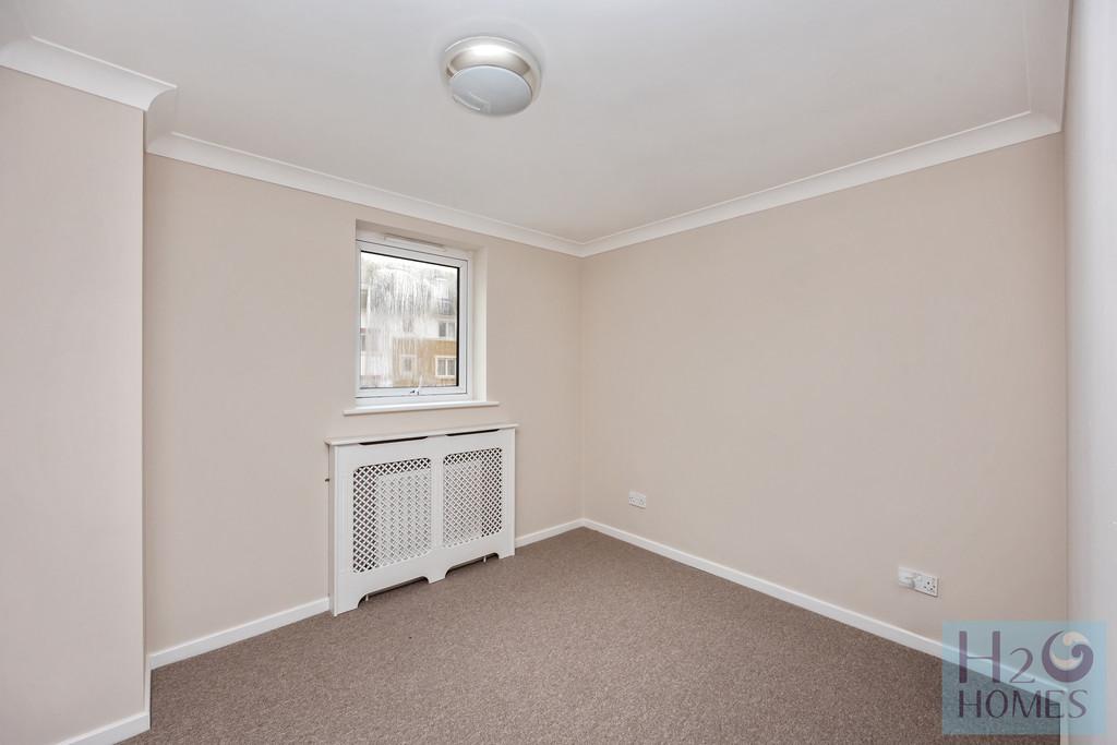 The Strand, Sovereign Court, 8-010