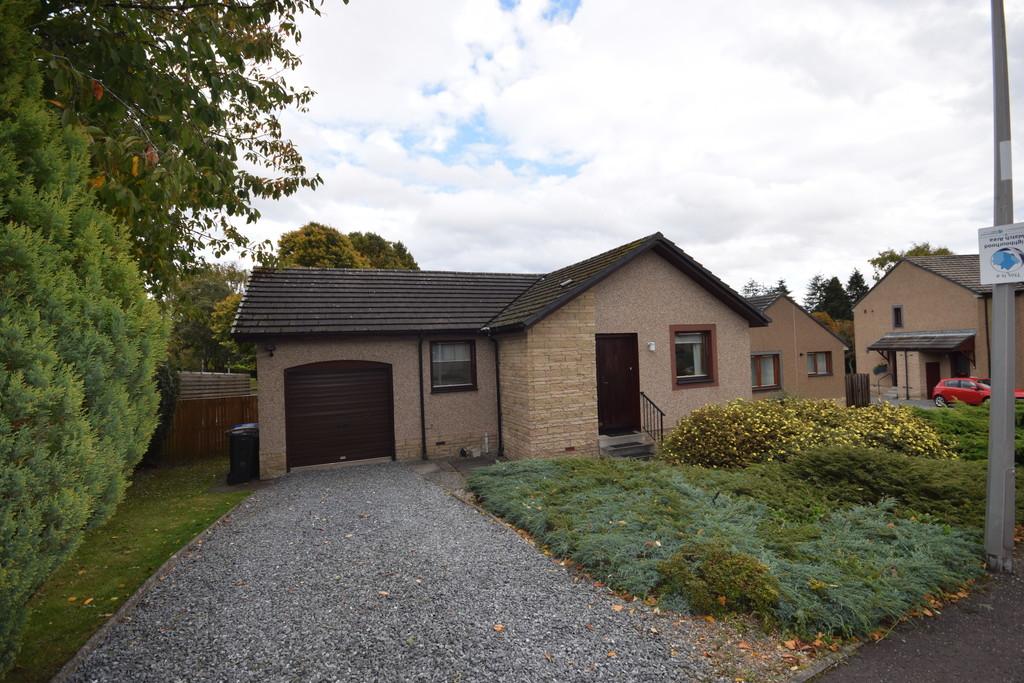 Knockard Avenue, Pitlochry 3 bed detached bungalow £280,000