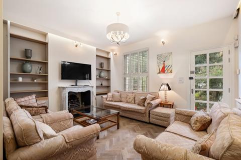 3 bedroom terraced house to rent, Pelham Street, South Kensington, London