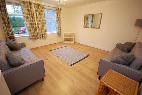 4 bedroom flat to rent, Gairn Terrace, City Centre, Aberdeen, AB10