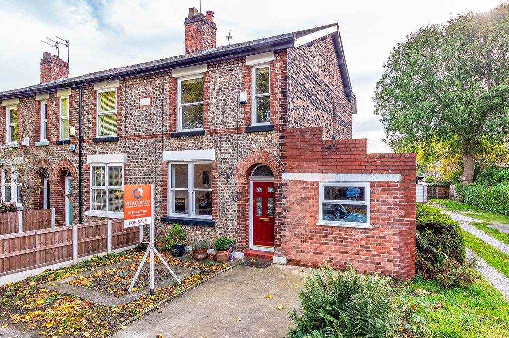 Moorside Road, Urmston, Manchester, M41 3 bed end of terrace house for