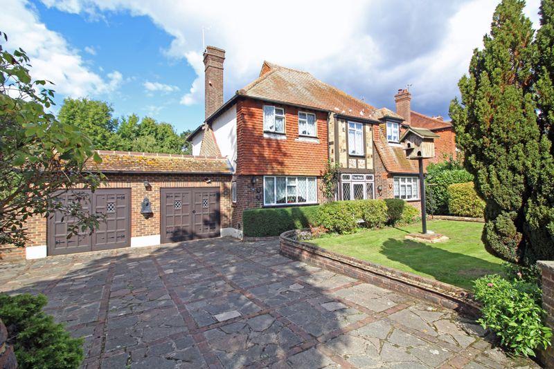 Blacksmiths Hill, Sanderstead, Surrey 4 bed detached house for sale £