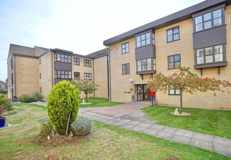 Millfield Court, Brampton Road, Huntingdon. 2 bed retirement property