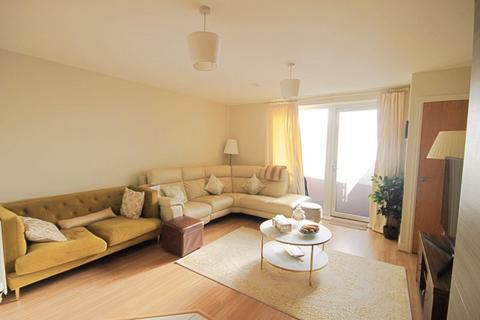 2 bedroom flat for sale - The Broadway, Greenford