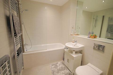 2 bedroom flat for sale, The Broadway, Greenford
