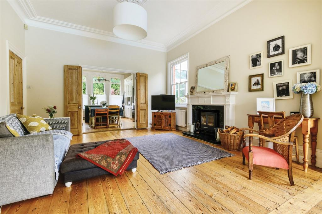 Horndean Road, Emsworth, PO10 4 bed detached house £1,300,000