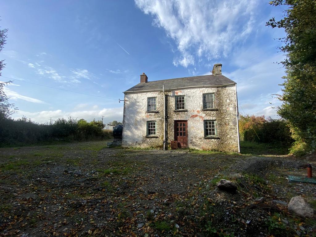 Crugybar, Llanwrda, SA19 4 bed property with land for sale £398,000