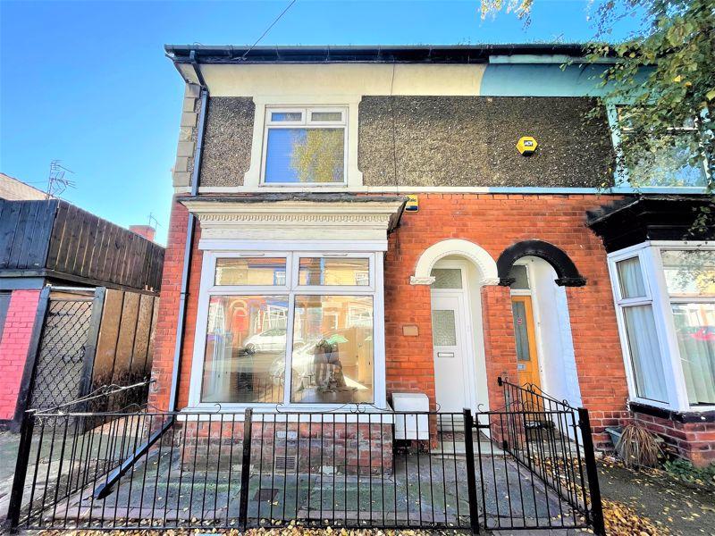 Perth Street West, Hull, HU5 2 bed end of terrace house £110,000