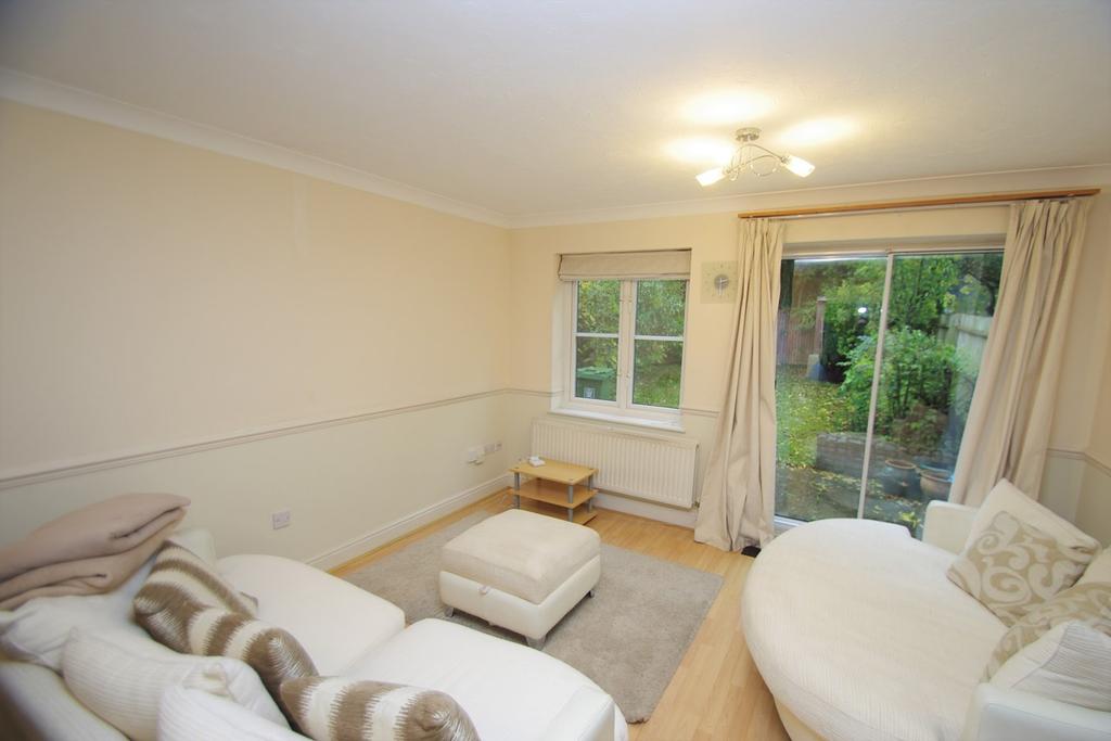 Brixton Road, Watford, WD24 2 bed house £1,500 pcm (£346 pw)
