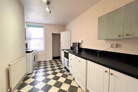 1 bedroom flat to rent, St. Michaels Square, Gloucester